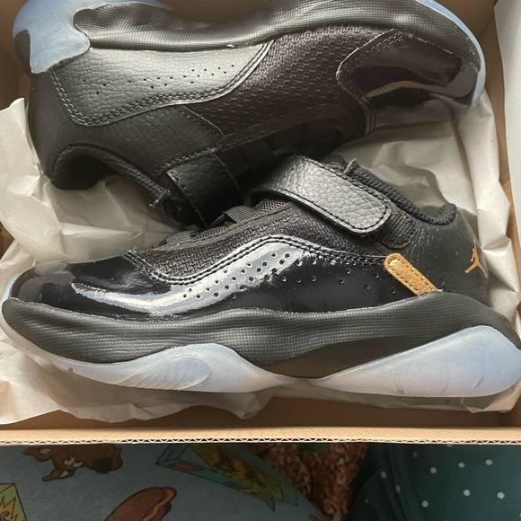 Boys size 12.5c - Picture 2 of 4